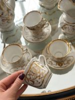 Ekskluzīvs Porcelāna Kafijas un Tējas Servīzes Komplekts 8 Personām — Historisma stilā, (Elegant Antique Porcelain Tea Service for Eight — Historism Style) (5146) - Image 9