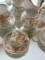 Ekskluzīvs Porcelāna Kafijas un Tējas Servīzes Komplekts 8 Personām — Historisma stilā, (Elegant Antique Porcelain Tea Service for Eight — Historism Style) (5146) - Image 4