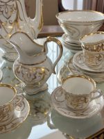 Ekskluzīvs Porcelāna Kafijas un Tējas Servīzes Komplekts 8 Personām — Historisma stilā, (Elegant Antique Porcelain Tea Service for Eight — Historism Style) (5146) - Image 3
