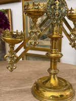 Piecszaru Baznīcas Kandelabru Pāris ar Fleur-de-Lis un Gotiskajām Kroņu Kausiem — Neogotika, Beļģija/Francija, ap 1860–1890 (6104) - Image 8