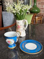 Lyxig porslinskopp med fat och blomstermotiv – Andra kejsardömet-stil, koppen har en hårfin spricka (6812) - Bild 2