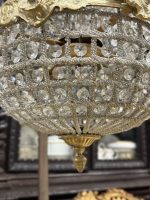 Griestu Lampa Bumbiera Formā, Augstums 65cm, Neliela Izmēra, Iekšpusē 3 Spuldzes, pieejamas 4gab (5530) - Image 11