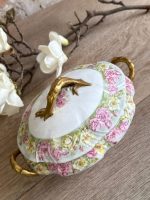 Antīka porcelāna lādīte ar ziedu motīviem un zeltījumu — Viktorijas laikmeta stils (Antique Porcelain Floral Trinket Box) (5610) - Image 4