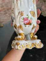 porcelāna vāze ar ziedu motīviem, vidēji maza izmēra (6935) - Image 4