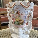 Porcelāna Vāze ar Ziedu Motīviem, Vidēji Liela Izmēra (43870)
