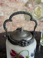 Antīks apgleznots stikla cepumu trauks ar ziediem un metāla rokturi — secesijas stilā (antique biscuit jar) (6936) - Image 5