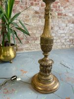 Ļoti liela metāla stāvlampa neoklasicisma stilā ar ļoti smalku detalizāciju (Monumental Neoclassical Metal Floor Lamp) (3496) - Image 6