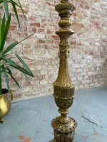 Ļoti liela metāla stāvlampa neoklasicisma stilā ar ļoti smalku detalizāciju (Monumental Neoclassical Metal Floor Lamp) (3496) - Image 9
