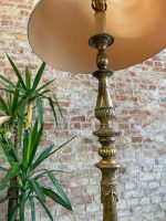 Ļoti liela metāla stāvlampa neoklasicisma stilā ar ļoti smalku detalizāciju (Monumental Neoclassical Metal Floor Lamp) (3496) - Image 3