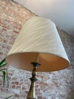 Ļoti liela metāla stāvlampa neoklasicisma stilā ar ļoti smalku detalizāciju (Monumental Neoclassical Metal Floor Lamp) (3496) - Image 13