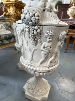 Liela Dekoratīvā Vāze ar Vāku un Enģeļu- Putti Skulptūru — Neoklasicisms, 20.gs. (4129) - Image 22