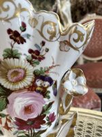 Porcelāna Vāze ar Ziedu Motīviem, Vidēja Izmēra, Smaga (4327) - Image 3