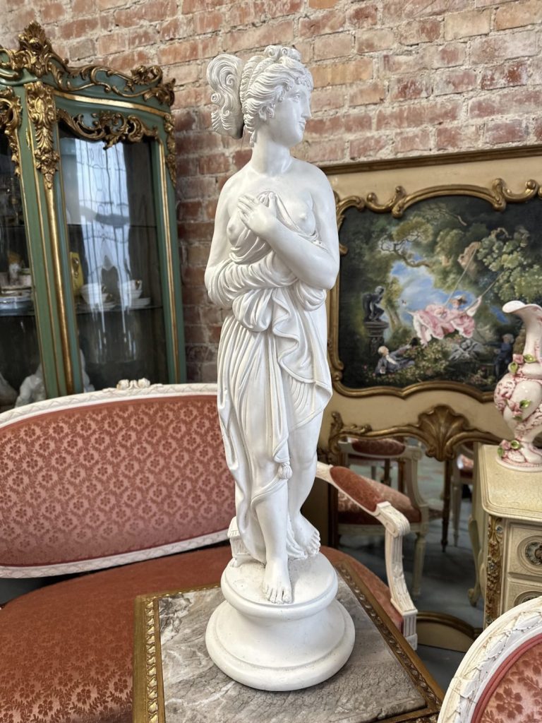 Kvindefigur, meget tung, mellemstor (4319)