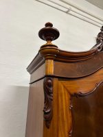 Koka, Drēbju Skapis ar Ļoti Grezniem Kokgriezumiem Skapja Augšpušē, Liela Izmēra, Ir Izjaucams (5155) - Image 12