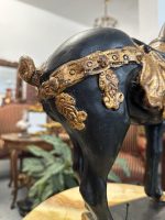 Zirga Figūra Melnā/Zelta Krāsā, Baroka/Neoklasicisma stils, Eiropas dekoratīvās skulptūras tradīcija, ap 20. gs. otrā puse Keramika, Vidēji Smaga, Vidēji Maza Izmēra (4193) - Image 15