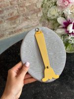 Petit miroir de table, velours ancien, détails en bronze, figurine d'ange (6990) – Image 11