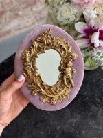 Petit miroir de table, velours ancien, détails en bronze, figurine d'ange (6990) – Image 2