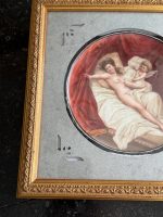 ierāmēts šķīvis zelta krāsas rāmī ar stiklu, liekams pie sienas, maza izmēra (6991) - Image 4