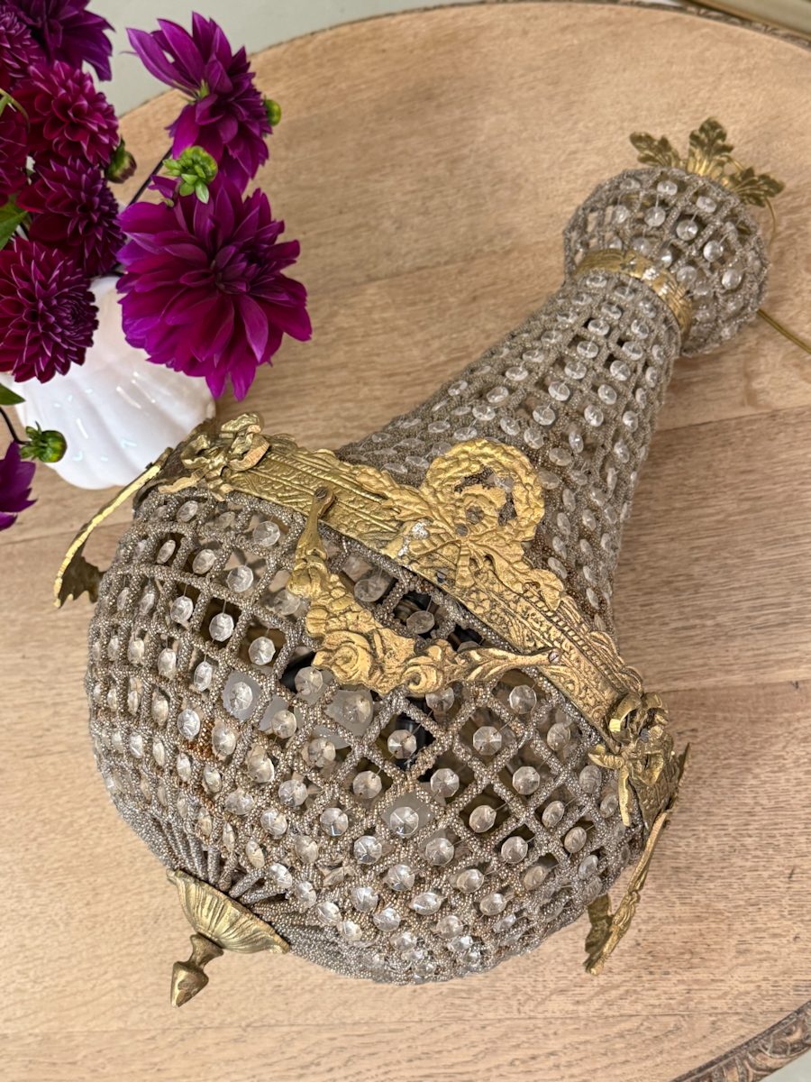Griestu lampa, "bumbieris", augstumā 75cm, iekšpusē 6 spuldzes (6106) - Image 1
