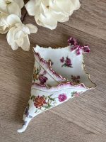 Antīka franču porcelāna sienas vāze ar ziedu motīviem (J. Golse, Châteauroux), Neliela Izmēra (5620)