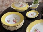 Liela pusdienu servīze, dzeltena ar ziediem — Vintage fajanss (Large Dinner Service) (6984) - Image 9