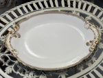 Vidēji, Liela Izmēra, Porcelāna Šķīvis ar Zelta krāsas Detalizāciju (4316)