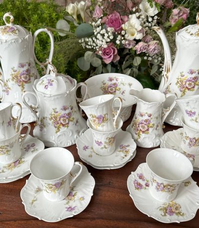 Luksuriøst og stort Limoges porcelæns kaffe- og tesæt