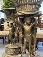 Pāris Misiņa Korbej ar Enģeļiem vai"Putti" — Empire un Neoklasicisms, Francija, ap 1850.–1900. Bronzas Figūras - Puķpodi, 2gab, Liela Izmēra (4311) - Image 5