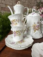 Grezns un Liels Limožas Porcelāna Kafijas un Tējas Servīzes Komplekts (fine antique French Limoges porcelain set) — Historisma stilā, (3655) - Image 7