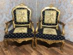 Zeltēts Luija XV salona komplekts ar ziedu gobelēnu, liela izmēra sofa + 2 lieli krēsli ar roku balstiem, (224) - Image 2