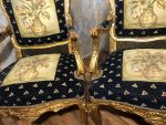 Zeltēts Luija XV salona komplekts ar ziedu gobelēnu, liela izmēra sofa + 2 lieli krēsli ar roku balstiem, (224) - Image 3