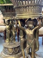 Pāris Misiņa Korbej ar Enģeļiem vai"Putti" — Empire un Neoklasicisms, Francija, ap 1850.–1900. Bronzas Figūras - Puķpodi, 2gab, Liela Izmēra (4311) - Image 9