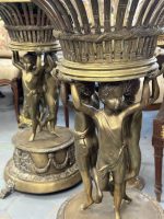 Pāris Misiņa Korbej ar Enģeļiem vai"Putti" — Empire un Neoklasicisms, Francija, ap 1850.–1900. Bronzas Figūras - Puķpodi, 2gab, Liela Izmēra (4311) - Image 11