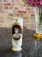 porcelāna vāze ar portretu, maza izmēra (7230) - Image 2
