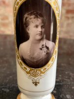 porcelāna vāze ar portretu, maza izmēra (7230) - Image 6