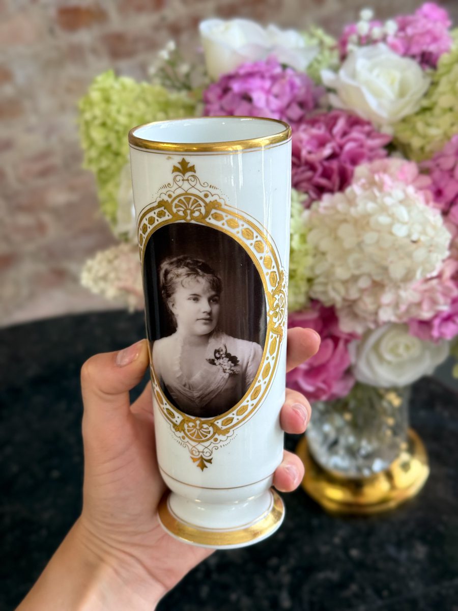 porcelāna vāze ar portretu, maza izmēra (7230) - Image 1
