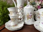 Grezns un Liels Limožas Porcelāna Kafijas un Tējas Servīzes Komplekts (fine antique French Limoges porcelain set) — Historisma stilā, (3655) - Image 9