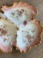 Porcelāna šķīvis ar ziedu motīviem, šķīvim ir rokturis un trīs nodalījumi (5755) - Image 7