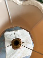 Izsmalcināta Galda Lampa ar Skaistu Kupolu ar Bārkstīm, Vidēja Izmēra (4905) - Image 16