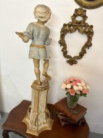 Træfigur – Pige med bakke, mellemstor, mellemtung (4558) - Billede 22
