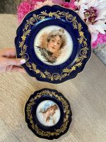Ekskluzīvs antīks Limoges porcelāna kabineta šķīvis "Dāmas portrets" — ap 1900. gadu (Belle Époque / Edwardian) (5799)