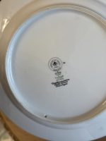 Karaliska dizaina Limoges kobalta porcelāna kabineta šķīvis "Pie akas" ar dubulto zeltījumu — XX gs. vidus (5771) - Image 9