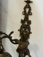 bra Bronzas sienas lampa ar Enģelīša (Putto) figūru un kristālu lusti — Jūgendstils, Francija, ap 1900. g. (6090) - Image 9