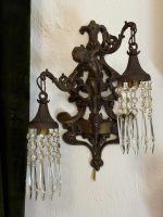 Bra Bronzas sienas lampa ar enģeļa (Putto) figūru un kristāliem — Neo-Rokoko, Francija, ap 1890. g. (6082)