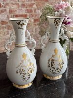 Pāris greznu antīku porcelāna vāžu ar ziedu motīviem — historisma stilā (antique porcelain vases) (6865) - Image 12