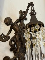 Bra Bronzas sienas lampa ar enģeļa (Putto) figūru un kristāliem — Neo-Rokoko, Francija, ap 1890. g. (6082) - Image 5