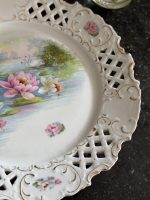 Antīks porcelāna kūku šķīvis ar gulbjiem — Austro-Ungārijas impērija (Antique Porcelain Cake Stand) (6866) - Image 5