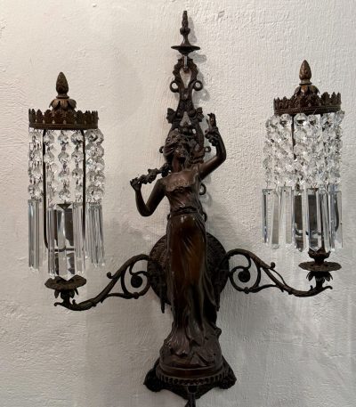 Bronze væglampe, femme-fleur figur, krystaller - Art Nouveau, Frankrig, ca. 1900