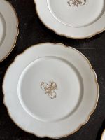 15gb antīki porcelāna šķīvji ar iniciāļiem — "CH. PILLIVUYT & Cie PARIS", "EXP. 1867 MEDAILLE D'OR" - Zelta medaļa (15 antique porcelain plates in Historicism style) (6896) - Image 7