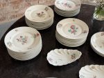 Porcelāna pusdienu servīze ar ziediem — "HACHE, JULLIEN & Cie, VIERZON, PARIS", 1878 MEDE D'OR PARIS - zelta medaļa pasaules izstādē (Antique Porcelain Dinner Service) (6895) - Image 7